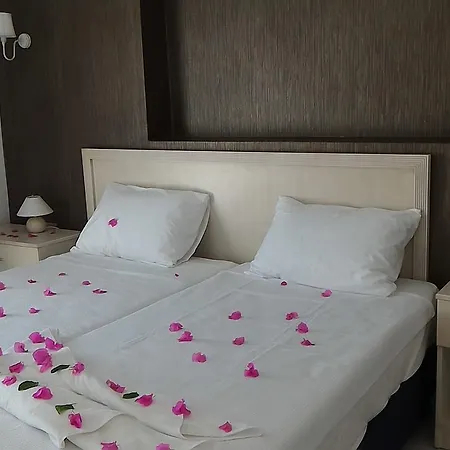 Iz Birak Butik Marina *