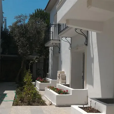 Iz Birak Butik Marina