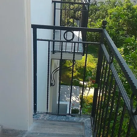 Iz Birak Butik Marina Szálloda *